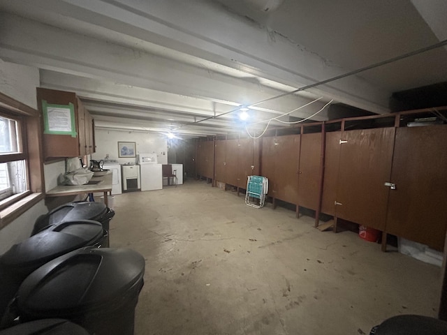 2140 Banner Dr SW, Wyoming, MI 49509 - below grade area with independent washer and dryer