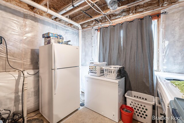 8161 W Sturtevant Ave, Richland, MI 49083 - washroom featuring washing machine and clothes dryer