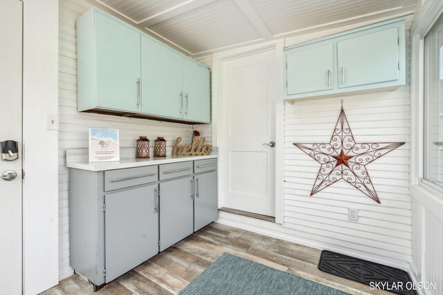 1520 Beach St, Muskegon, MI 49441 - kitchen featuring light wood finished floors and light countertops