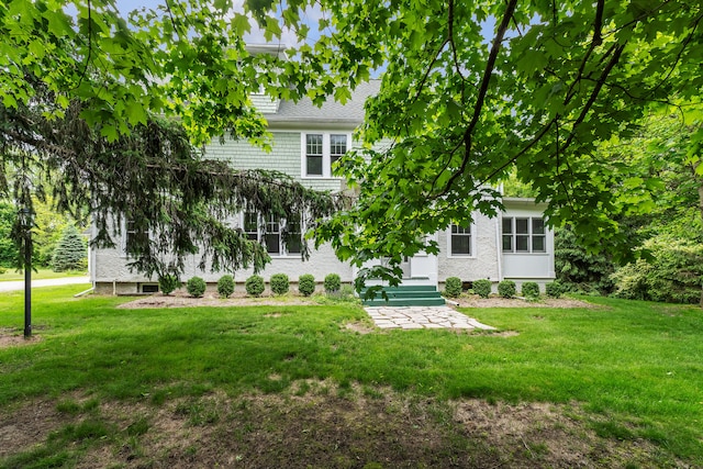 2486 Whitmore Lake Rd, Ann Arbor, MI 48105 - view of front of property with a front yard