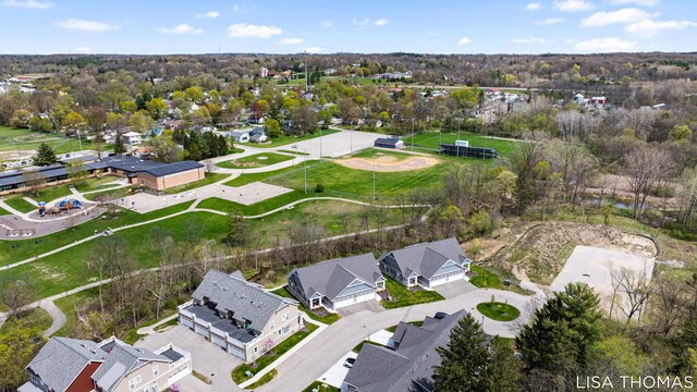 179 Tamarack Ln NE, Rockford, MI 49341