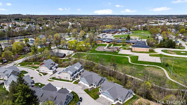 179 Tamarack Ln NE, Rockford, MI 49341