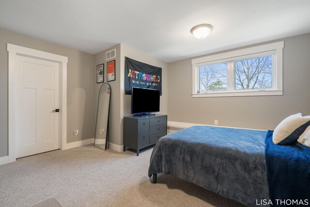 179 Tamarack Ln NE, Rockford, MI 49341