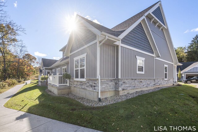 179 Tamarack Ln NE, Rockford, MI 49341