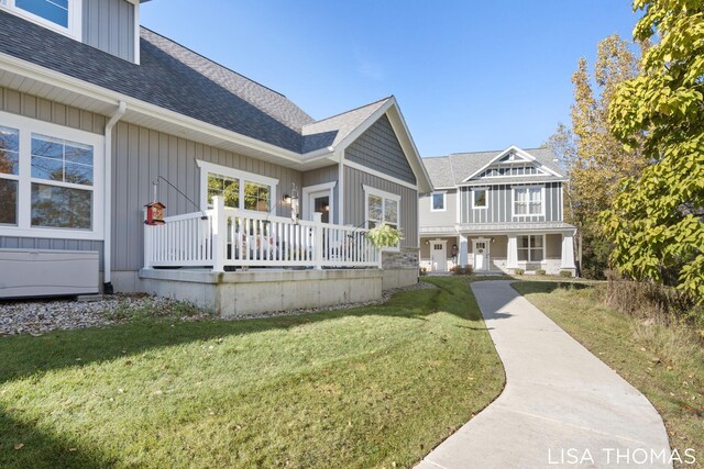 179 Tamarack Ln NE, Rockford, MI 49341