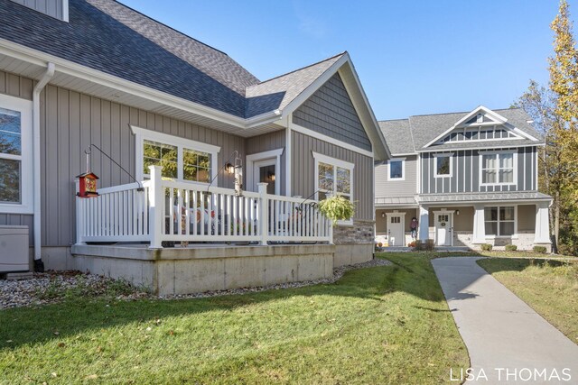 179 Tamarack Ln NE, Rockford, MI 49341