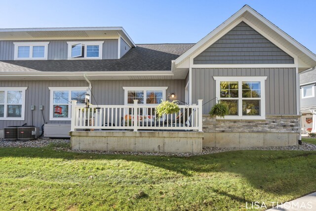 179 Tamarack Ln NE, Rockford, MI 49341
