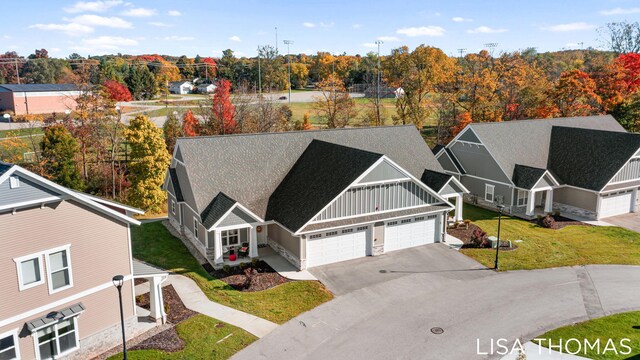 179 Tamarack Ln NE, Rockford, MI 49341