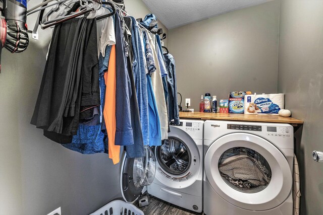 5790 Paxton Ct, Portage, MI 49024 - laundry area featuring independent washer and dryer, wood finished floors, and a textured ceiling