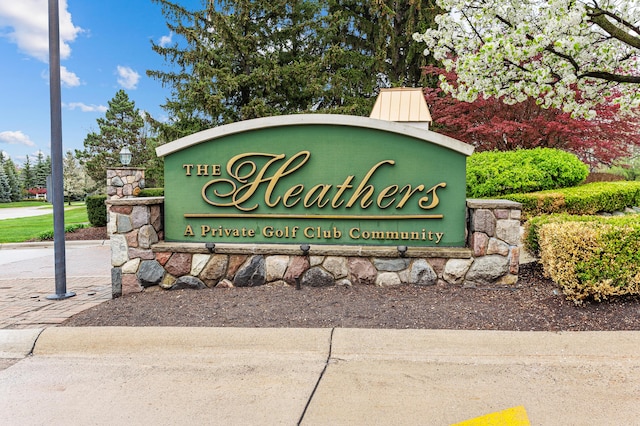 2485 Wildbrook Run Unit 154, Bloomfield Hills, MI 48304 - view of community sign