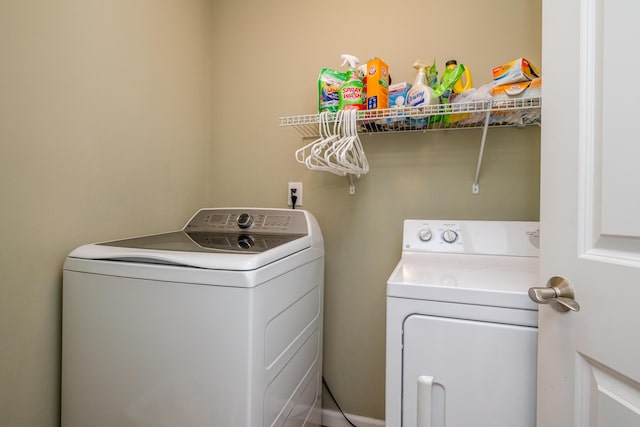 405 Anchors Way, Saint Joseph, MI 49085 - laundry room with washer and clothes dryer