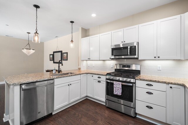 611 Woodland Dr, Dexter, MI 48130