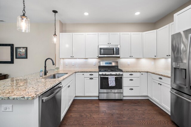 611 Woodland Dr, Dexter, MI 48130