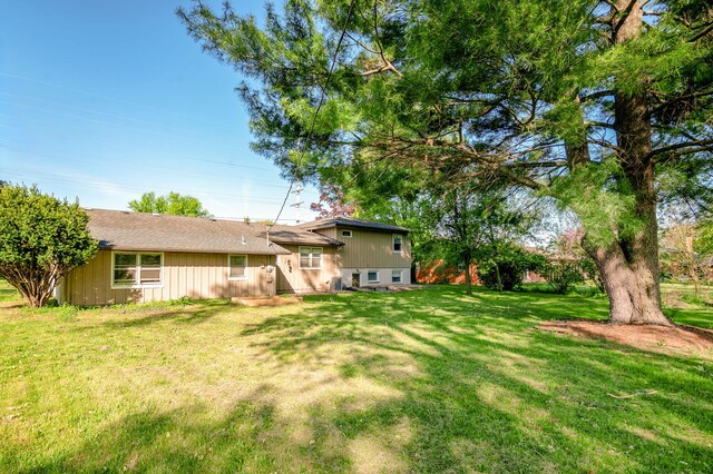 9017 N Main St, Berrien Springs, MI 49103 - view of green lawn