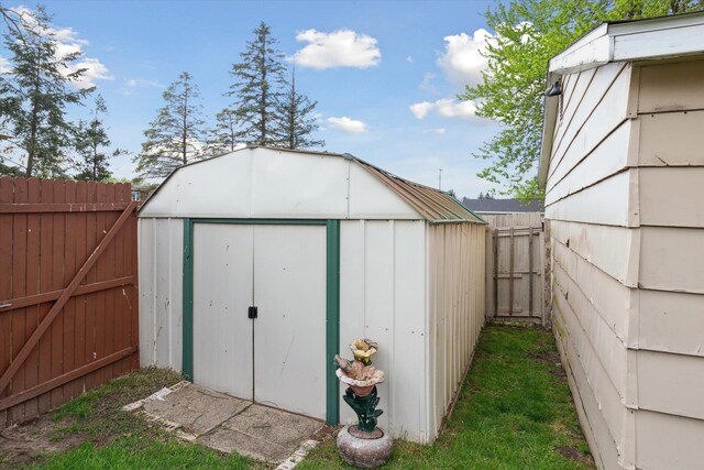 12948 Peck Ave, Sawyer, MI 49125