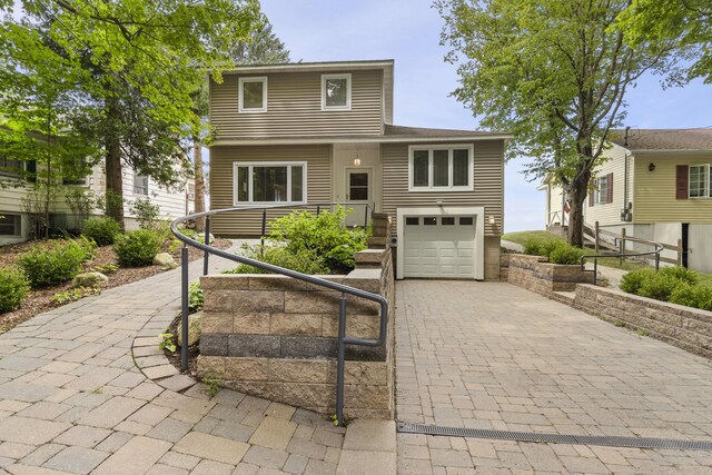 17646 S Ridgewood Dr, Arcadia, MI 49613