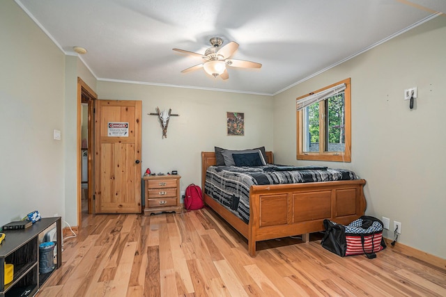 1514 Ferndale Blvd, Niles, MI 49120 - bedroom featuring crown molding, light wood finished floors, a ceiling fan, and baseboards