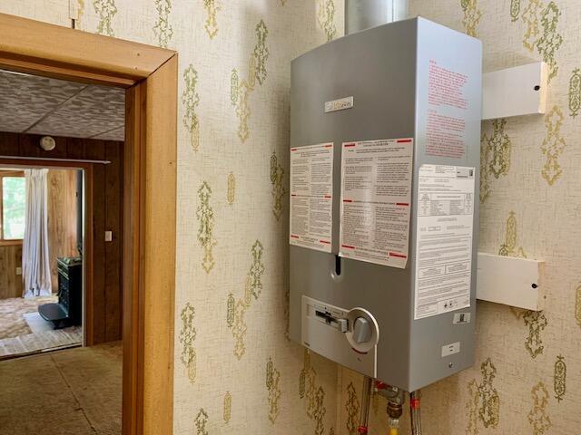 4827 W Unora Park Dr, Baldwin, MI 49304 - utilities featuring water heater