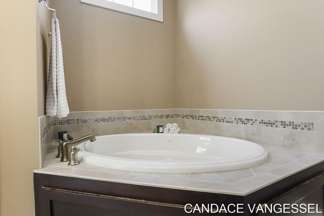 2429 Shears Crossing Ct NE, Grand Rapids, MI 49525 - bathroom with a garden tub