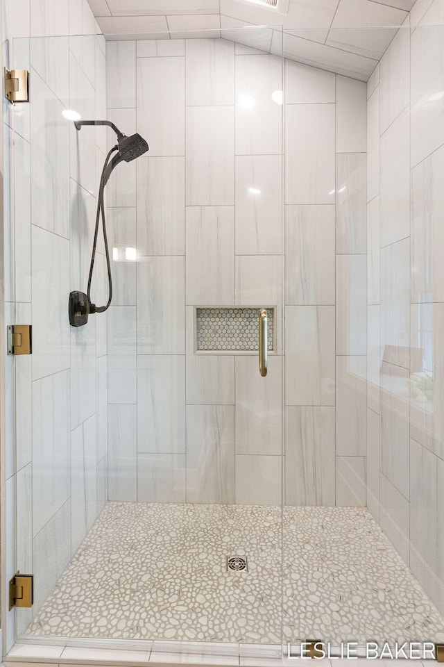 833 Allen Dr, Holland, MI 49423 - full bathroom featuring a stall shower