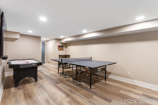 833 Allen Dr, Holland, MI 49423 - recreation room with light wood-style floors, baseboards, and recessed lighting