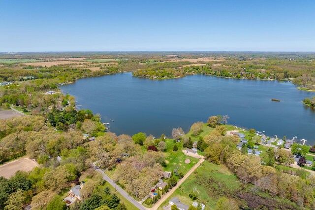 46132 86th Ave, Decatur, MI 49045 - aerial view of property and surrounding area with a nearby body of water and a heavily wooded area