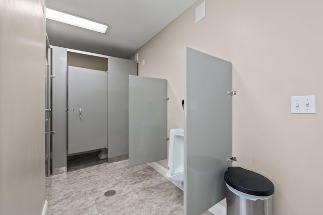 4624 Parman Rd, Stockbridge, MI 49285 - bathroom featuring baseboards