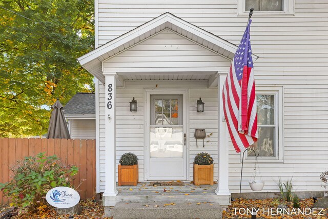 836 Phoenix St, South Haven, MI 49090 - photo 2