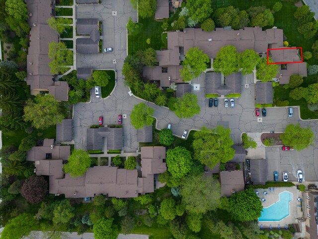 843 Greenhills Dr, Ann Arbor, MI 48105 - view of property location with a pool area and property boundaries highlighted