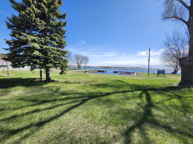 846 S Lakeshore Dr Unit 2, Ludington, MI 49431
