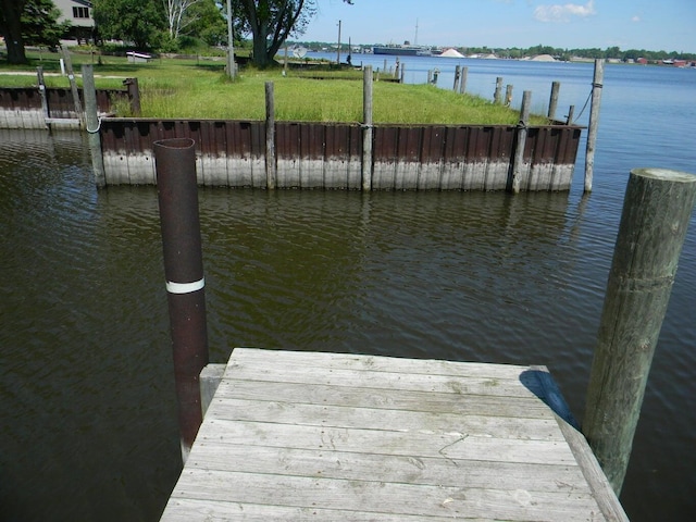 846 S Lakeshore Dr Unit 2, Ludington, MI 49431