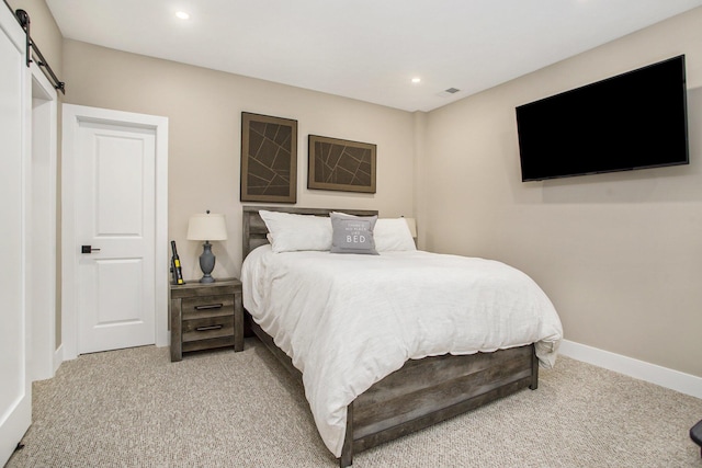 821 Janelle Ct, Portage, MI 49024 - bedroom featuring carpet floors, a barn door, recessed lighting, and baseboards