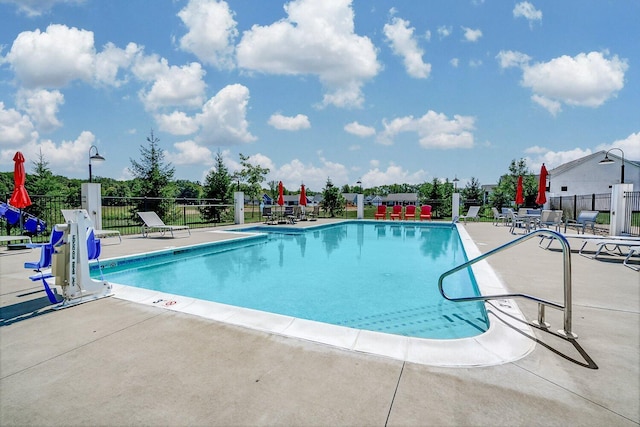 821 Janelle Ct, Portage, MI 49024 - community pool featuring fence and a patio