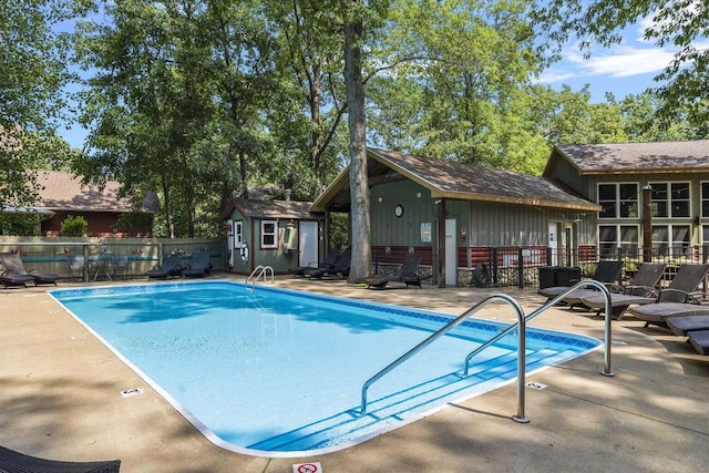 816 E Indiana St, New Buffalo, MI 49117