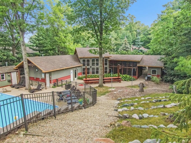 820 E Indiana St, New Buffalo, MI 49117