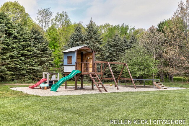 2263 136th Ave, Dorr, MI 49323 - view of play area featuring a yard