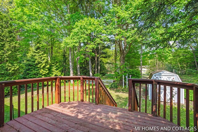 3760 Lakeshore Dr, Holland, MI 49424 - view of wooden terrace