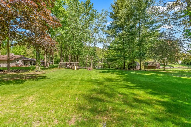 586 Schaeffer Dr, Coldwater, MI 49036 - view of grassy yard