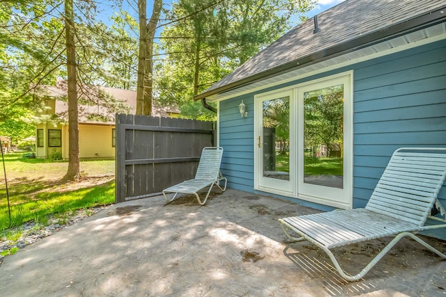 586 Schaeffer Dr, Coldwater, MI 49036 - view of patio featuring fence