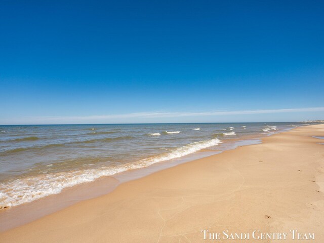 18111 Ridge Dr, Grand Haven, MI 49417 - photo 8