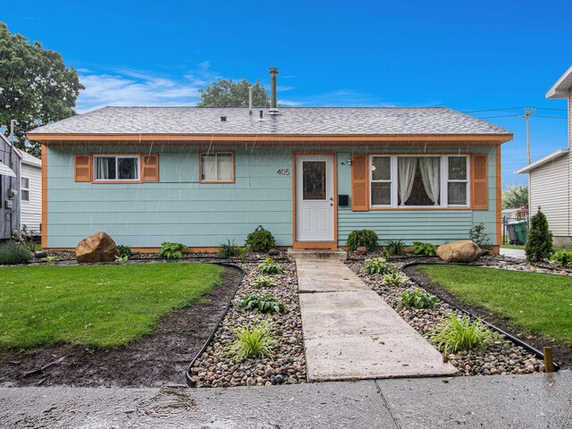 405 Jean St, Sturgis, MI 49091 - photo 1