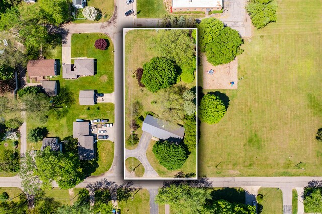 520 N W St, Coloma, MI 49038 - aerial overview of property's location featuring property boundaries highlighted
