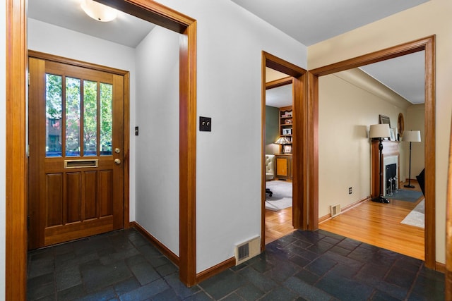 1711 Morton Ave, Ann Arbor, MI 48104 - foyer with stone tile flooring