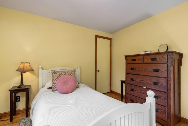 1711 Morton Ave, Ann Arbor, MI 48104 - bedroom with light wood finished floors and baseboards