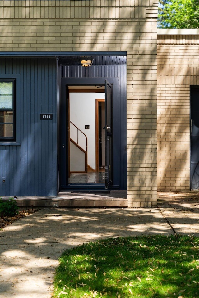 1711 Morton Ave, Ann Arbor, MI 48104 - view of exterior entry