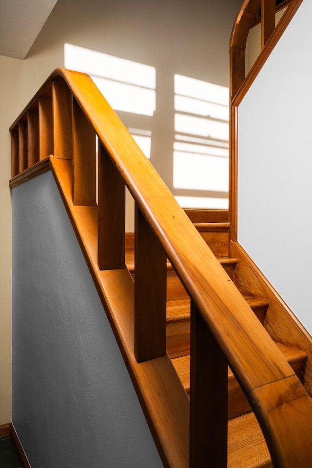 1711 Morton Ave, Ann Arbor, MI 48104 - view of stairs