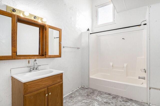 706 N Linn St, Bay City, MI 48706 - photo 27