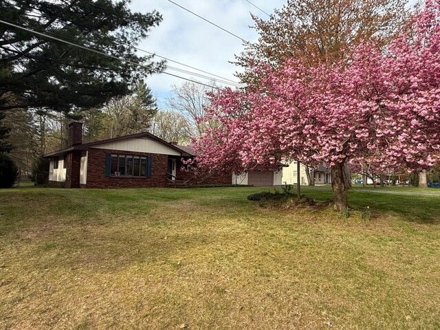 6035 W Trails End Rd, Ludington, MI 49431 - view of grassy yard