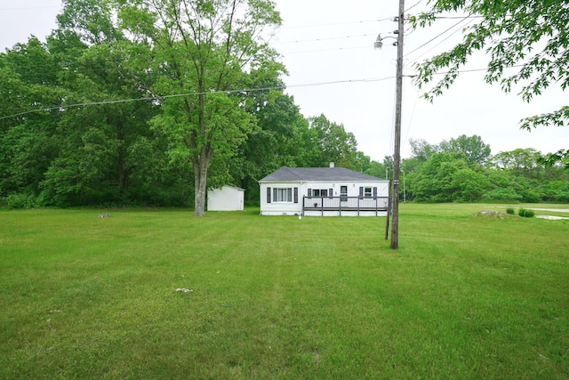 879 Carberry Rd, Niles, MI 49120 - view of grassy yard featuring an outbuilding