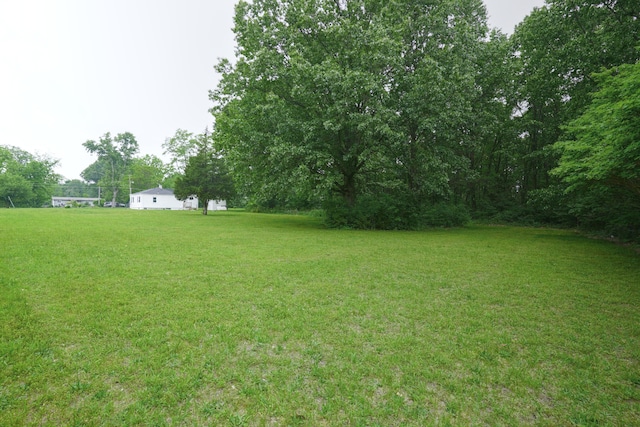 879 Carberry Rd, Niles, MI 49120 - view of grassy yard